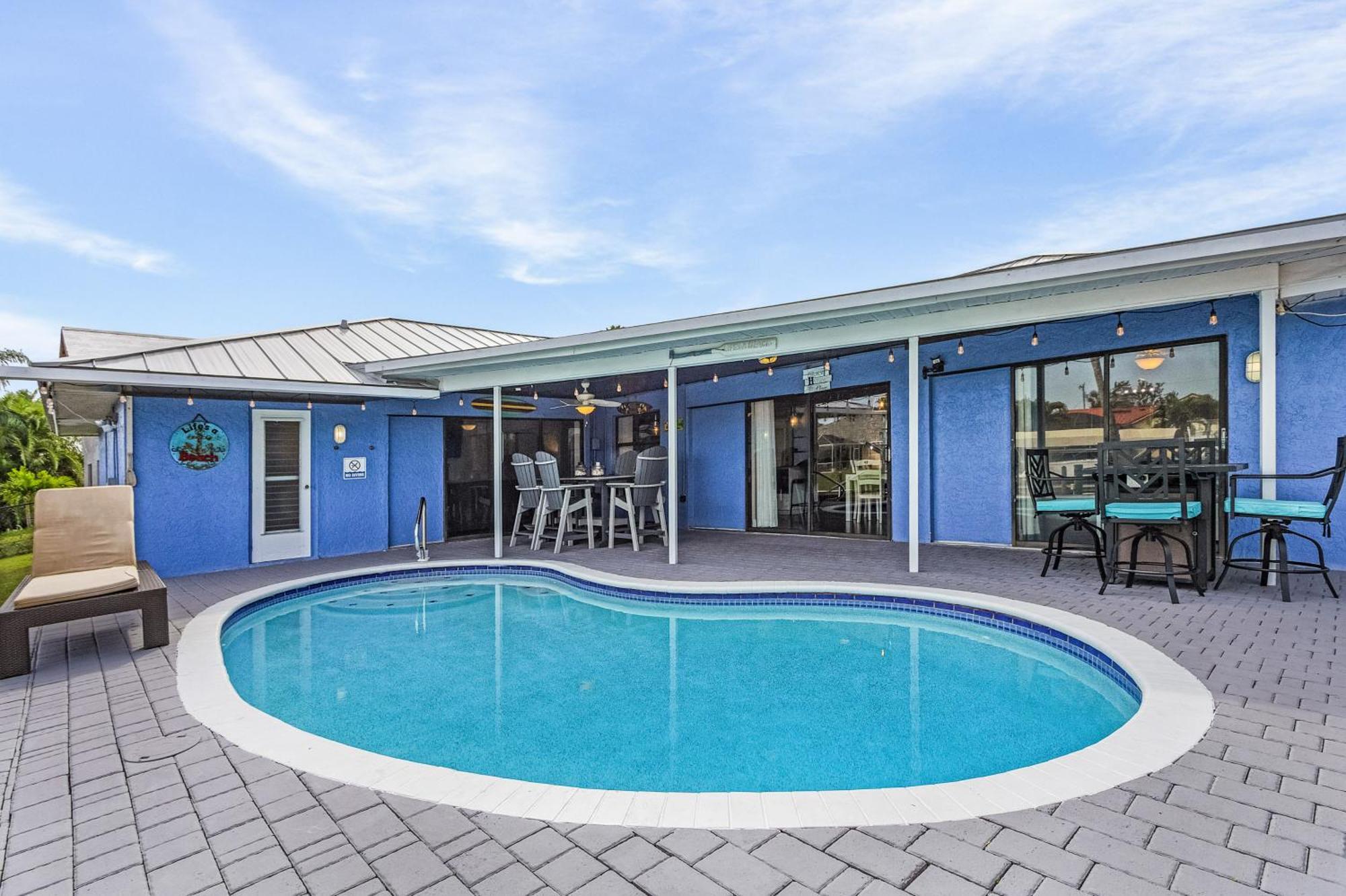 Canal-Front Oasis With Dock And Kayaks In Cape Coral! Extérieur photo